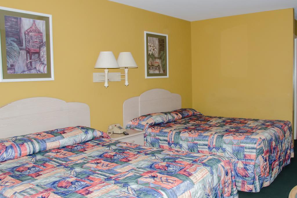 Key West Inn - Childersburg Room photo